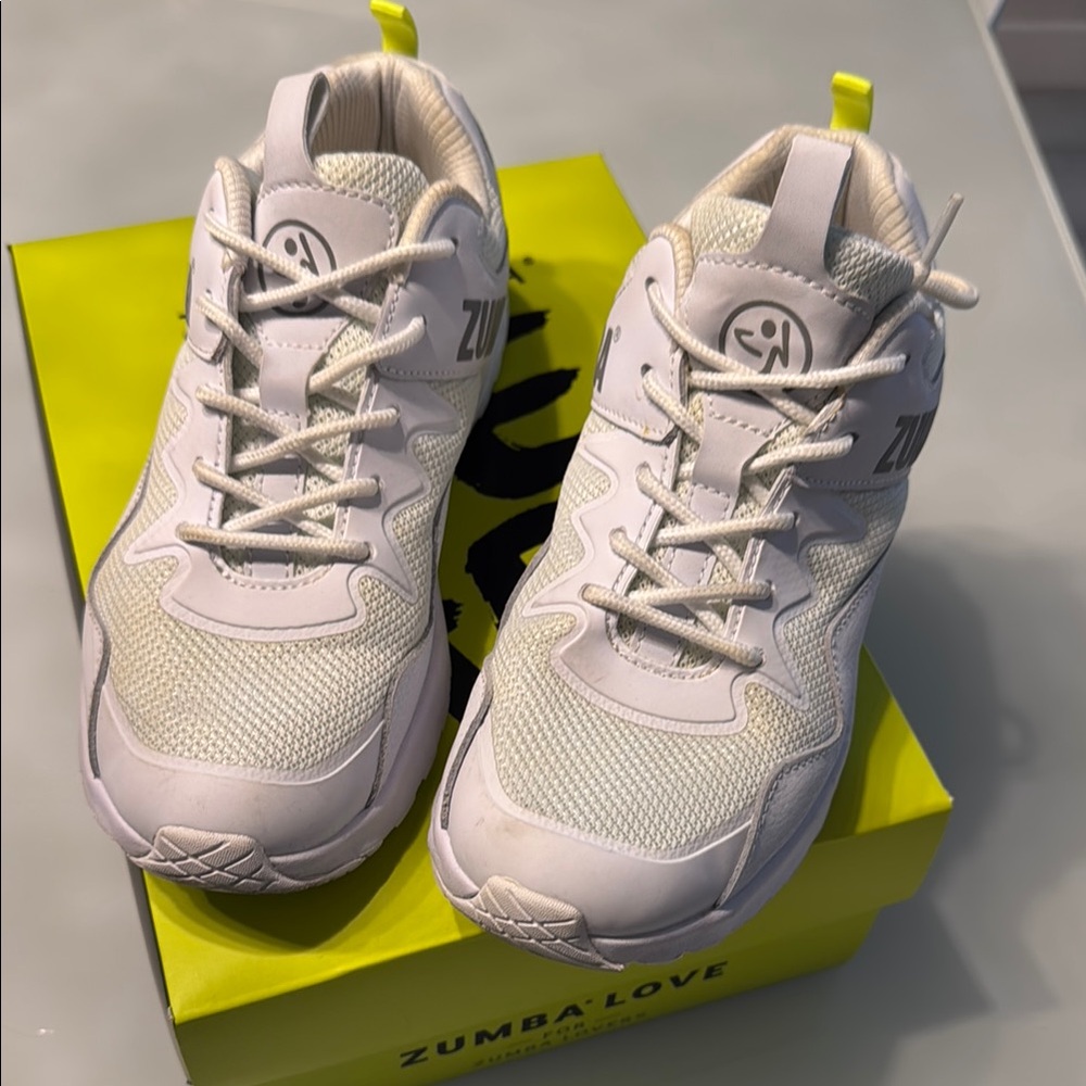 Zumba Fitness White and Gray Sneakers